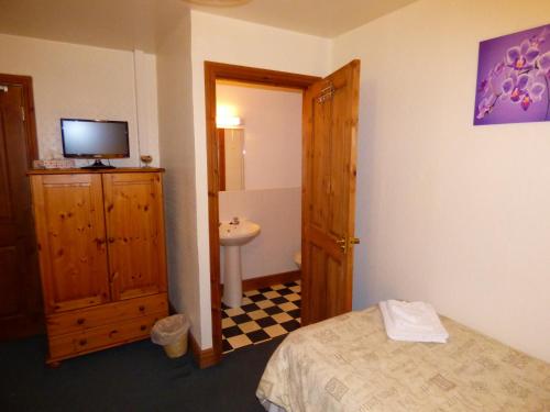 The Belted Will Inn - image 6