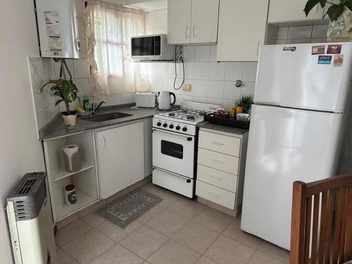 Konyha, LO DE LOLO Monte Grande A minutos del aeropuerto in Monte Grande