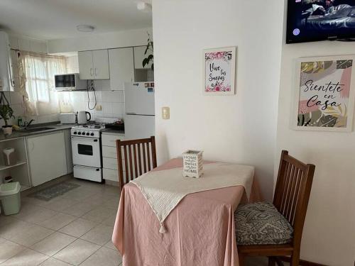 Konyha, LO DE LOLO Monte Grande A minutos del aeropuerto in Monte Grande