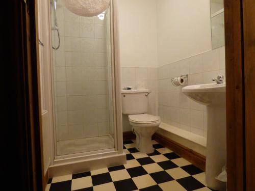 The Belted Will Inn Room Type - Standard Twin Room
