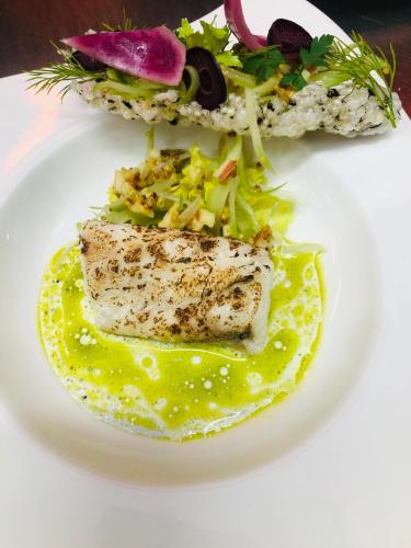 Stag & Thistle Hotel and Restaurant  in เซ็นทรัล-แอคาเดมี