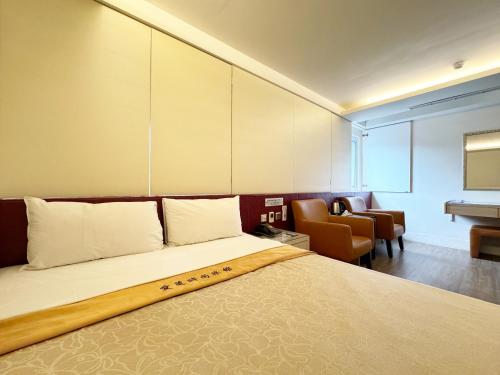 room detail thumbnail 0