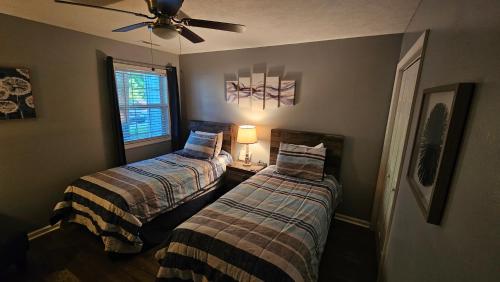 2 bedroom condo on the golf course, minutes away from attractions! in Myrtle Beach, USA