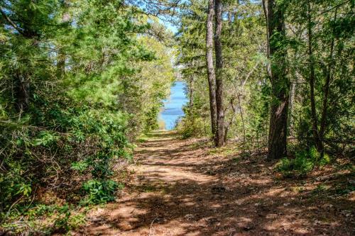 Private Lake Access Great for Families Private Lake Access Great for Families