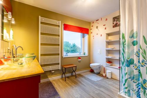 Nouvelles chambres très confortables avec réfrigérateur (Nouvelles chambres tres confortables avec refrigerateur) in Anhee