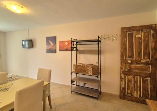Vrachos Beach Hotel - image 11