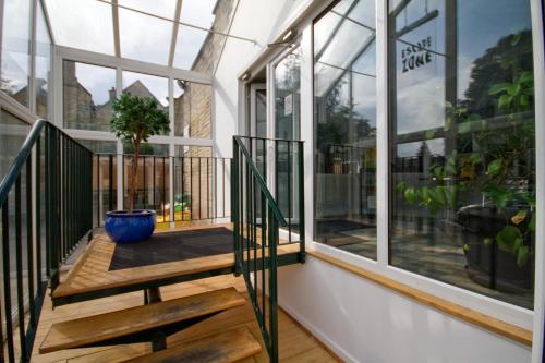 Swimming pool, The Highfield Hotel in Windhill and Wrose