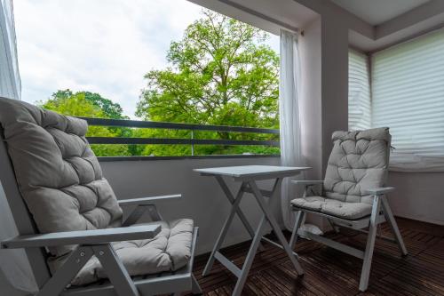 balkon/terras, Park Szczytnicki 2-Bedroom Apartment by BookingHost in Zalesie