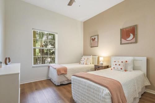 Bahama Bay 3 bedrooms Completely renovated thumb 4