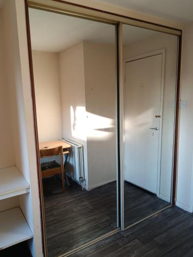 Glasgow Millroad Private Room, Glasgow (photo 6)