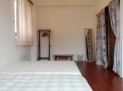 282 Hall B&B