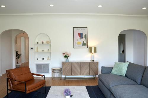Monthier Townhouse The Grove Los Angeles in Los Angeles, USA