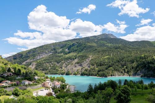 Maison au calme in Saint-Julien-Du-Verdon