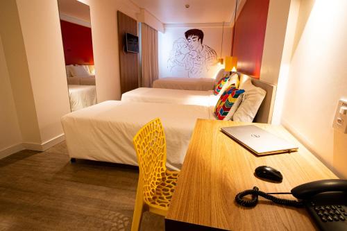 Family Room with One Double Bed and Two Single Beds image 6
