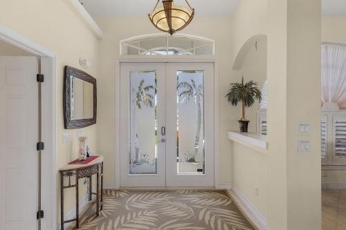 Villa with Private Pool room in Island House SW Cape - waterfront private home locally owned & managed fair & honest pricing