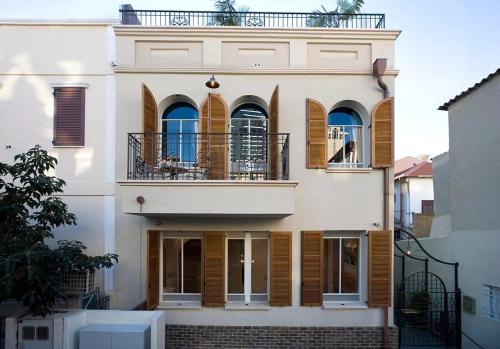 Great 1BR Apartment Best Rooftop in Tel Aviv - image 4