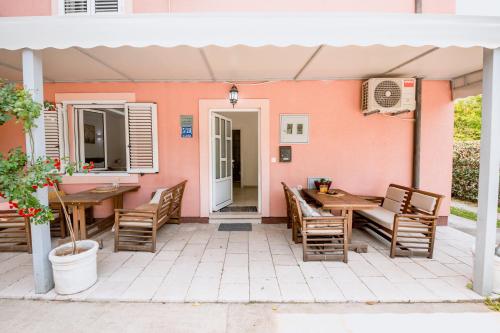 A szálláshely kívülről, Paunovic Apartments in Donja Lastva