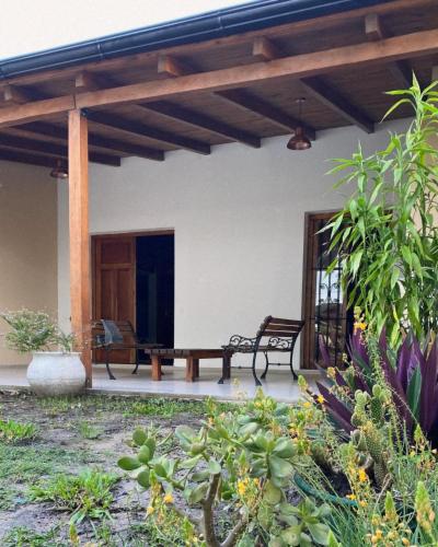 LA CASA DE AL LADO in Mercedes