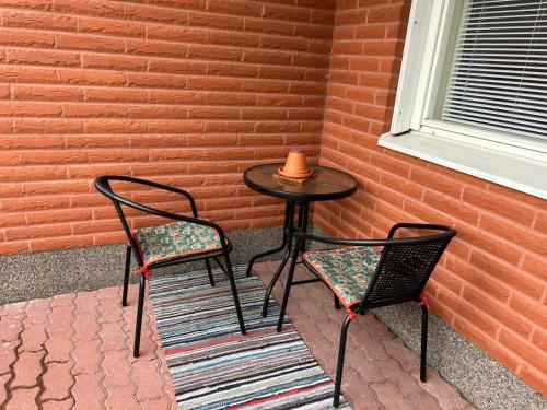 Rivitalokaksio 52m2 Ilmastointi, Sauna, Autokatospaikka in เซย์นาโจคิ