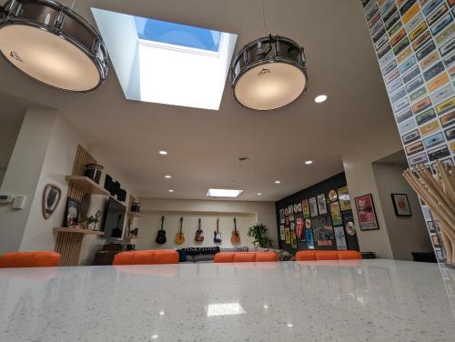 Kitchen, Groovy Retro Music Lovers Mid-Mod Experience! - Downtown Prime in Saint Peter (MN)