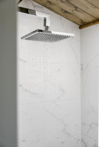 Stylish Tiny Home with Fire Pit in Moss Vale