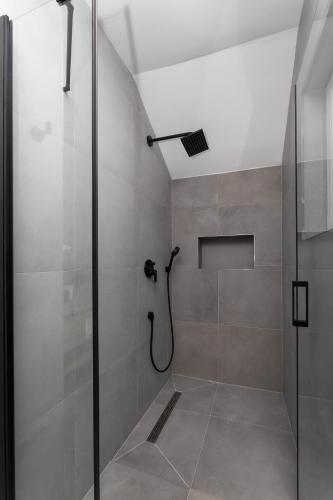 Two-Bedroom Apartment with Terrace image 10