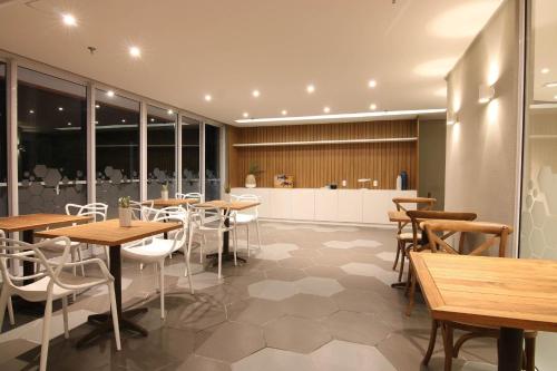 Restaurant, hihome - Royale Hotel Samba in Cabo Frio