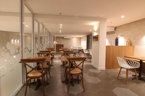 Restaurant, hihome - Royale Hotel Samba in Cabo Frio