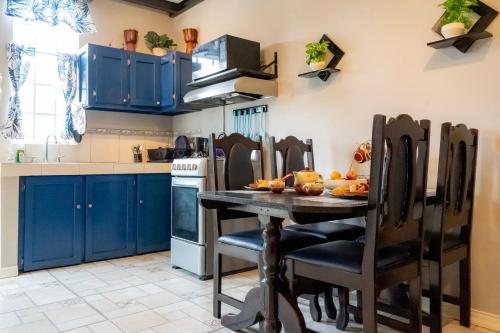 Konyha, J Flats near Piarco nemzetközi repülőtér