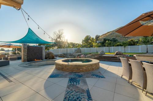 Modern Paradise of East County-4BR-Jacuzzi in El Cajon, USA