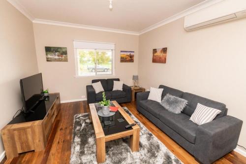 Kinross on Cox - Cosy Family Home, Orange (foto 8)
