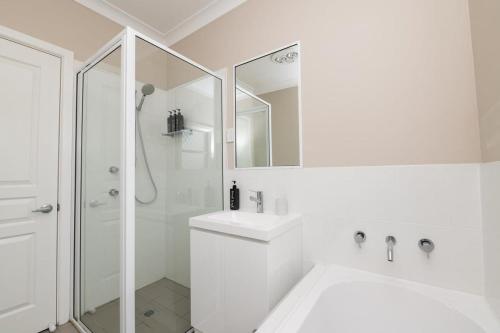 Kinross on Cox - Cosy Family Home, Orange (foto 4)