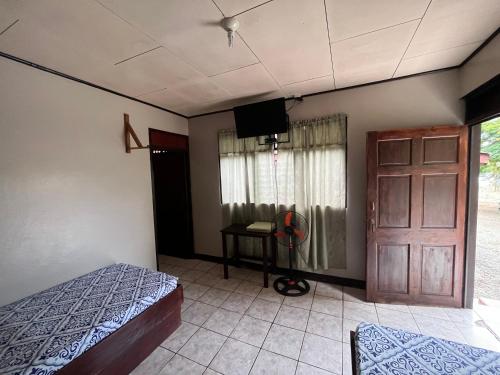 2 twin beds