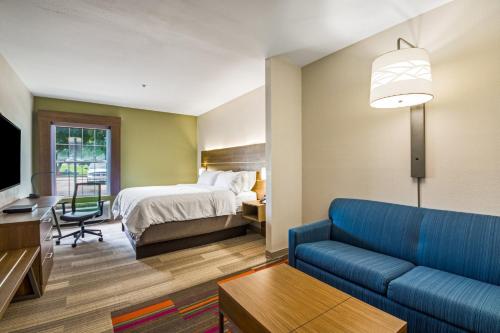 Holiday Inn Express Hotel & Suites Columbus By IHG in โคลัมบัส (TX)