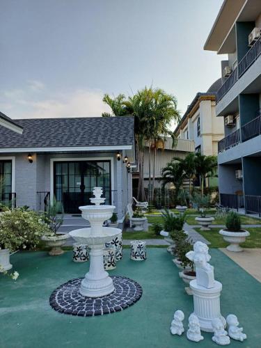 Zoom Garden Home in Bang Bua Thong