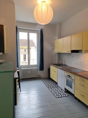 Kitchen, La parenthese maison de vacances a Hauterives in Hauterives