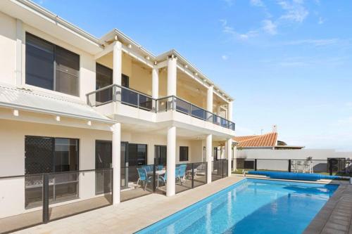 Beachfront Escape Private Pool and Beach Access