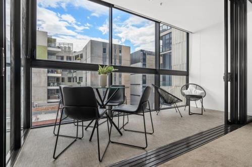 One-Bedroom Apartment room in Richmond Premium Escape - Walk to the MCG