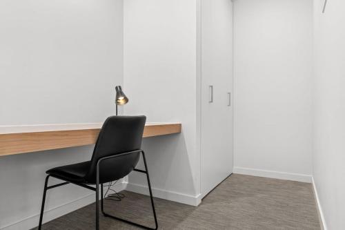 One-Bedroom Apartment image 10