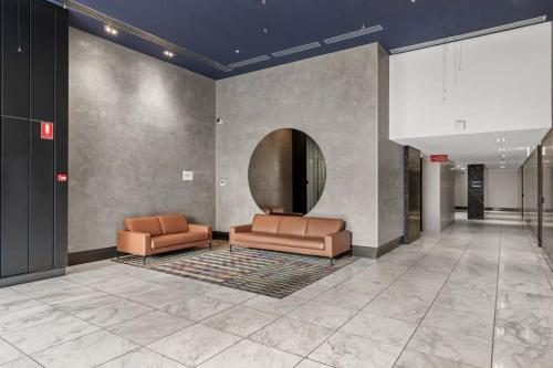 One-Bedroom Apartment image 1