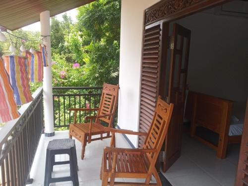 Rock Villa Relax City Resort in Mihintale