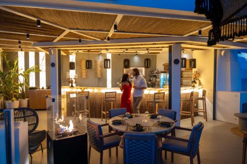 Petit Palace Suites - image 5