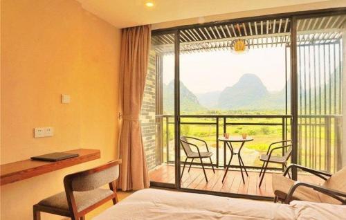 Pier Encounter Inn Ideally located in the Yulong River area, Pier Encounter Inn promises a relaxing and wonderful visit. Offering a variety of facilities and services, the property provides all you need for a good night