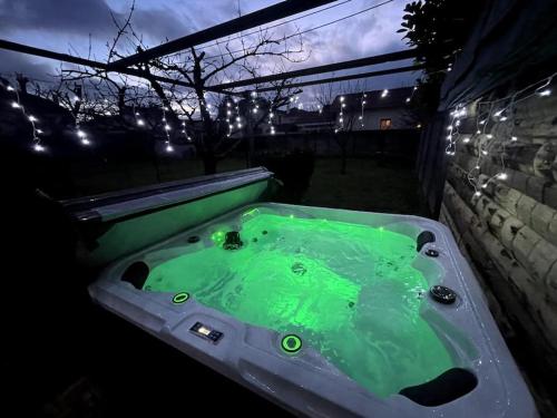 Belle maison rénovée avec jacuzzi gîte à louer Chalon-sur-Saône