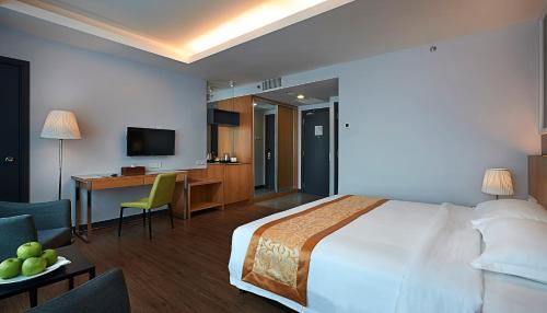 room detail thumbnail 1