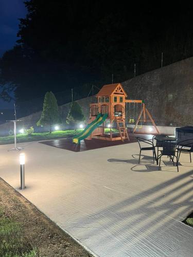 設施, Holiday Home Ana with Sauna, Jacuzzi & Playground in 沙加薩多耶