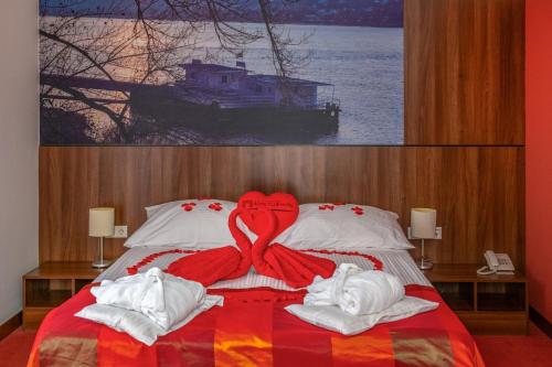 Royal Club Hotel - image 14