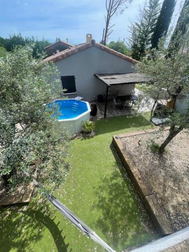 Maison individuelle avec extérieur et piscine - Location saisonnière - Bagnols-sur-Cèze