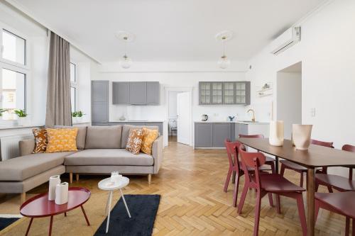 3-bedroom Apartment - Plac Wolnica 12A, Краков