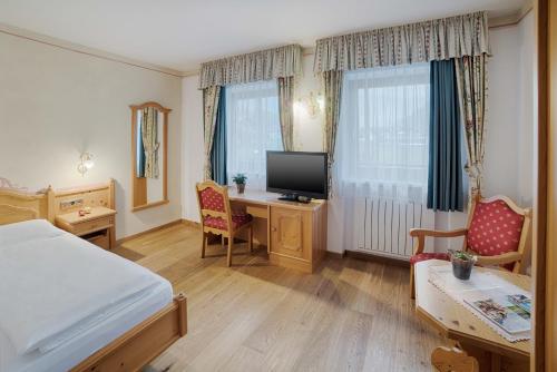 Hotel Alpenblick - image 4